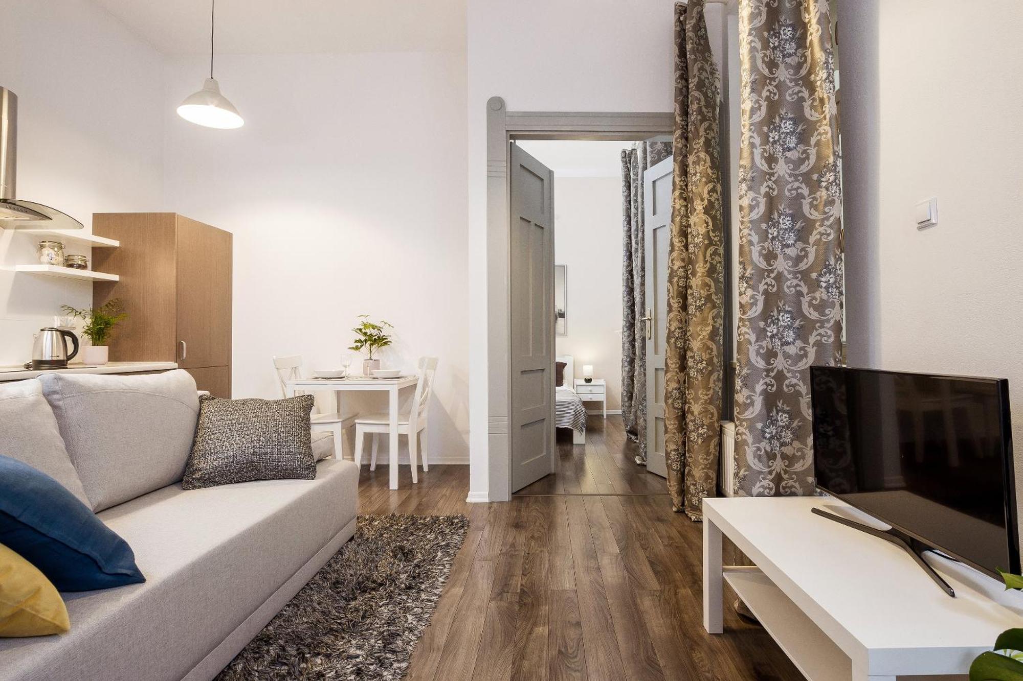Main Station - 8 Rakowicka Street Apartment Krakow Exterior photo