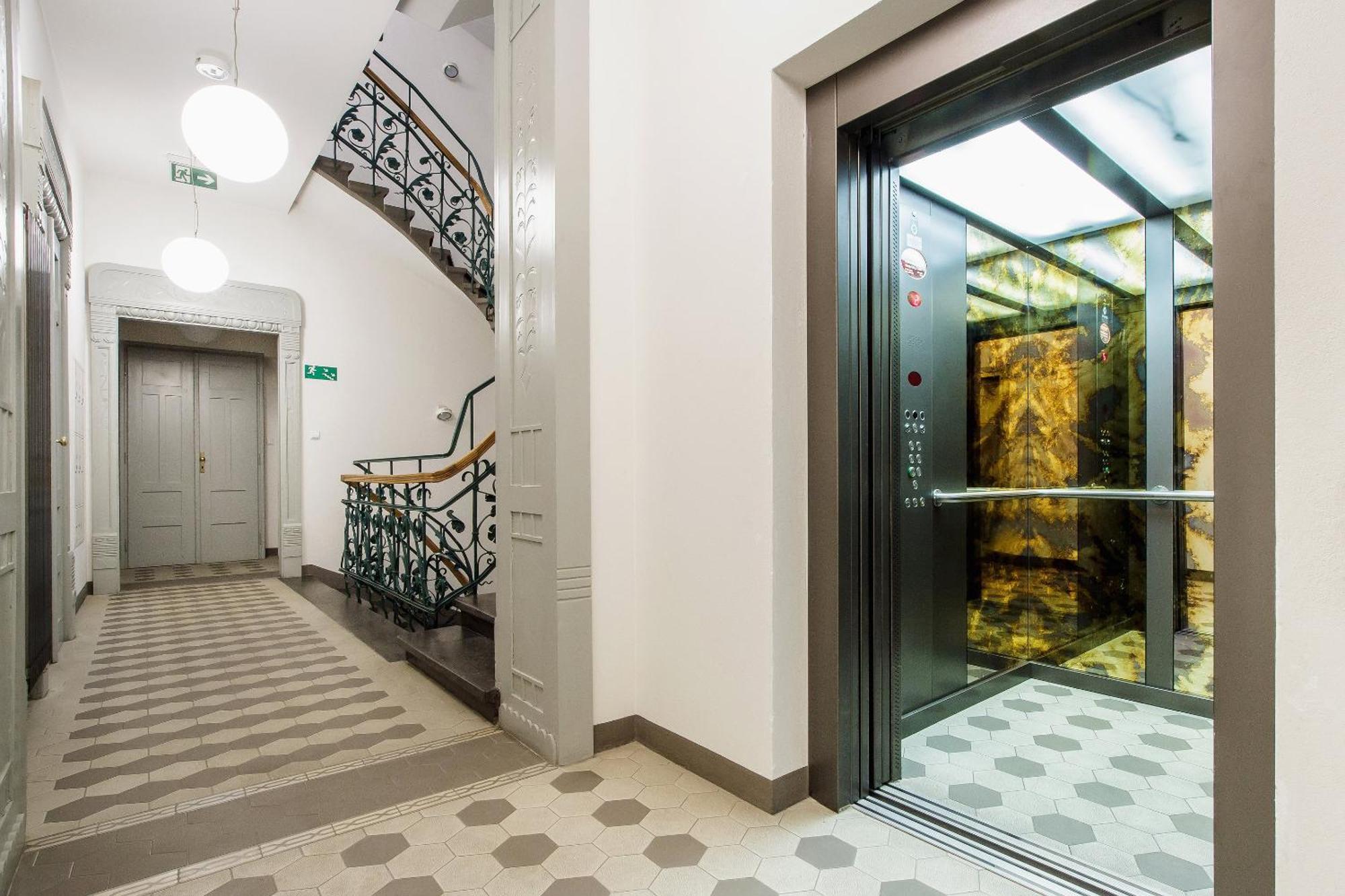 Main Station - 8 Rakowicka Street Apartment Krakow Exterior photo